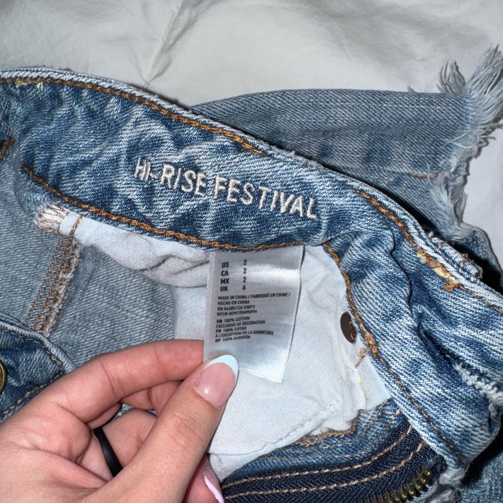Distressed Denim Shorts - Picture 5 of 6